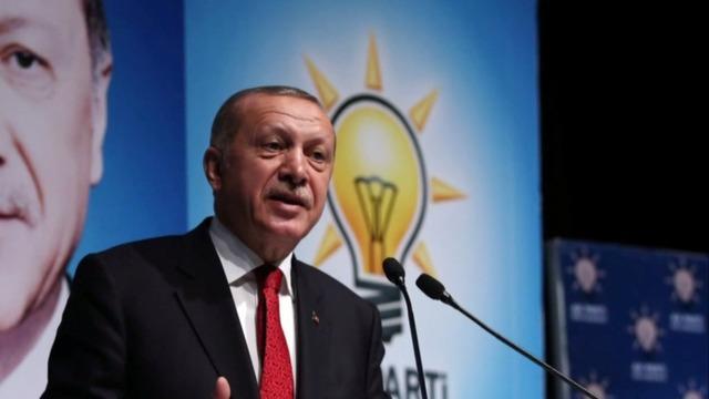 cbsn-fusion-signal-newsletter-turkeys-currency-crisis-tests-president-erdogans-policies-thumbnail-1635293-640x360.jpg 