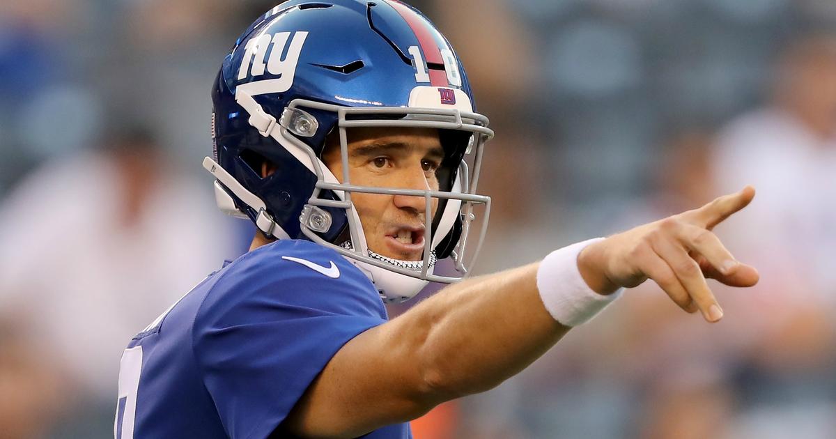 Eli Manning's 'Manning Face' appears in Madden 15