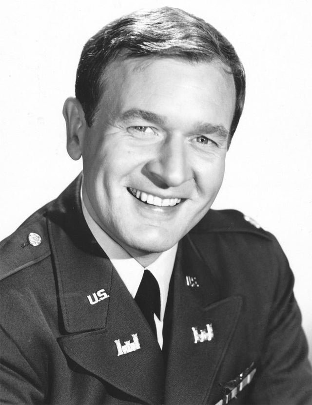 bill-daily-i-dream-of-jeannie-nbc-465.jpg 