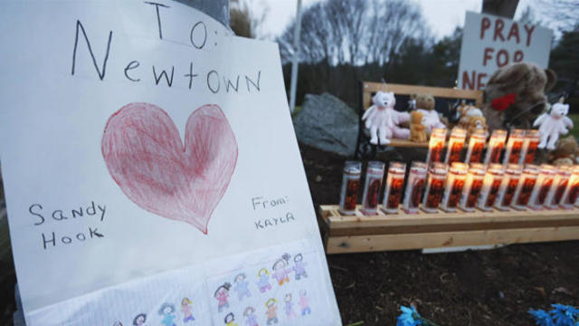 newtown-memorial-sandy-hook-school-shooting-620.jpg 