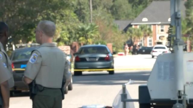 cbsn-fusion-1-cop-dead-6-injured-in-south-carolina-ambush-thumbnail-1674435-640x360.jpg 