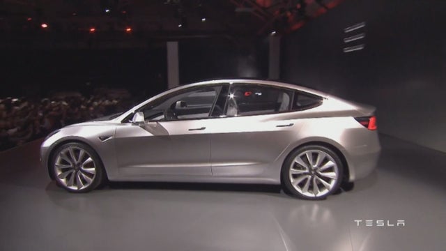tesla-battery-10pkg_frame_1065.jpg 