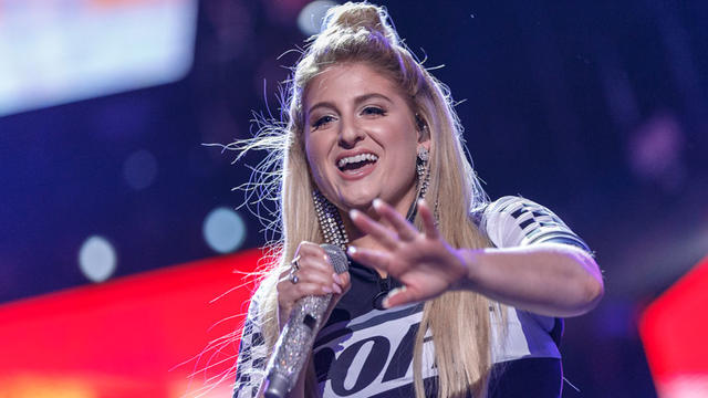 Meghan Trainor Rocks Cowboys Halftime on Thanksgiving: Watch