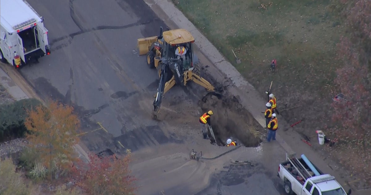 Water Main Break Repaired, Service Restored To Homes - CBS Colorado