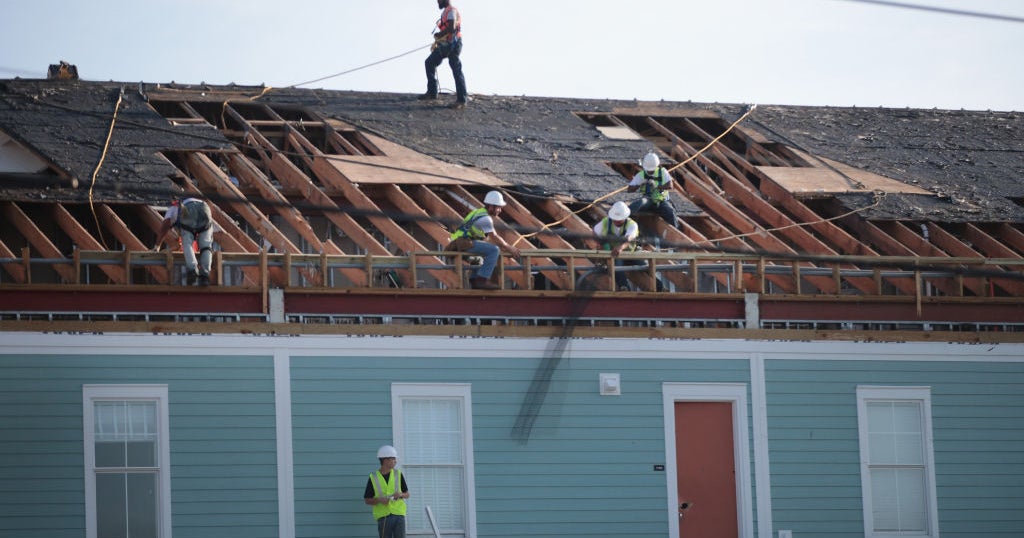 
    Florida Governor Ron DeSantis Signs Property Insurance Bill That May Bring Higher Rates - CBS Miami