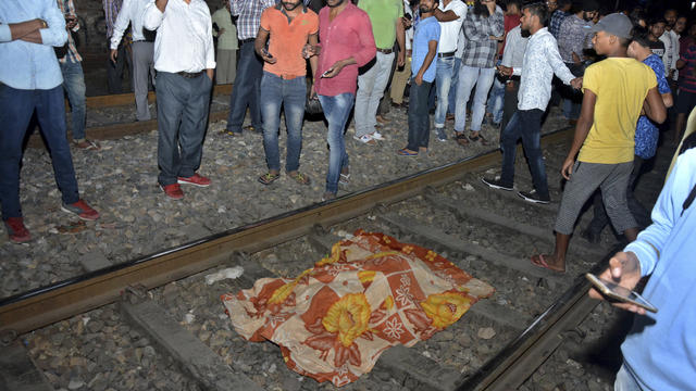 APTOPIX India Train Accident 