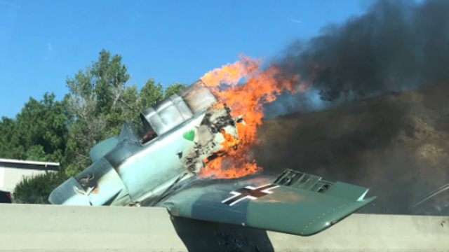 181023-twitter-plane-crash-101-freeway-01.png 