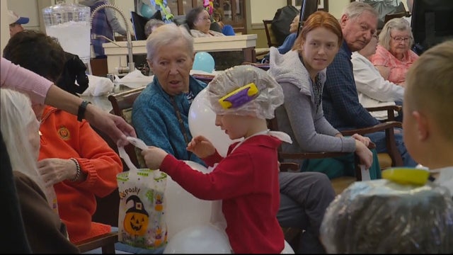 dementia-patient-kids-costumes-5vo_frame_327.jpg 