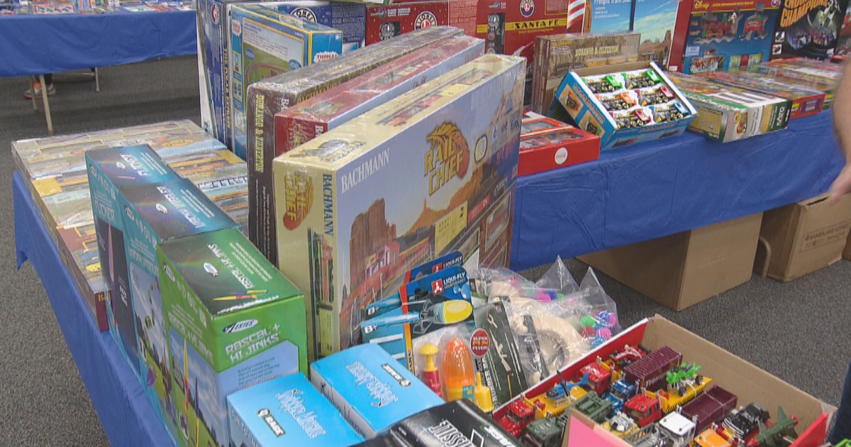 Toy Expo Attracts Toy Makers Ahead Of Holiday Shopping Season - CBS ...