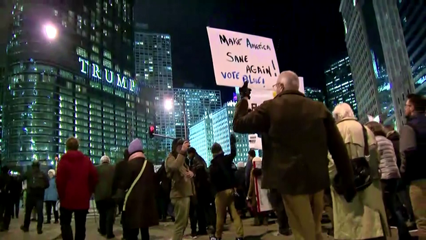181108-protests-chicago-01.png 