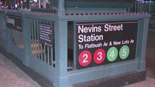 Nevins-Street-subway-station 
