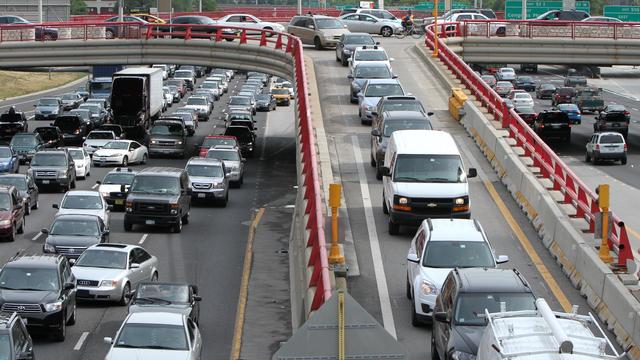 kennedy-expressway-traffic-jam.jpg 