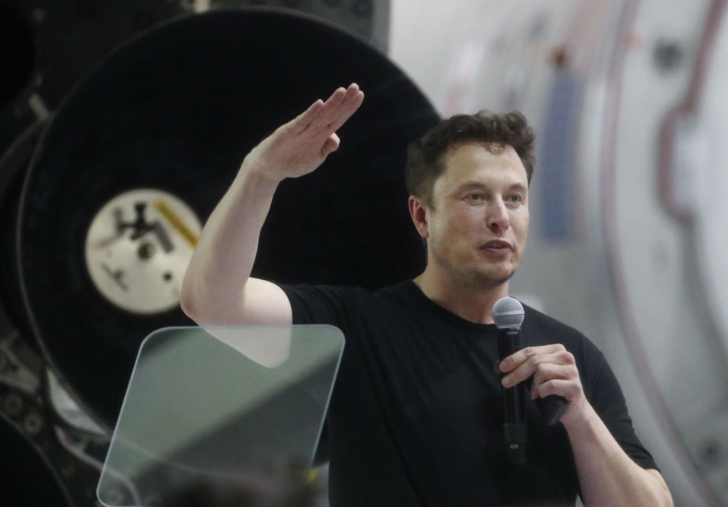 SpaceX CEO Elon Musk Announces First Private Passenger flight To The Moon 