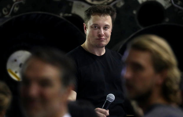 SpaceX CEO Elon Musk Announces First Private Passenger flight To The Moon 