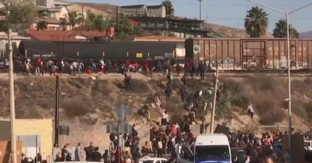 Trump threatens to close U.S. border as migrants clash with agents ...