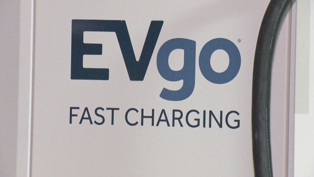ev-charging-stations-12vo_frame_137.jpg 