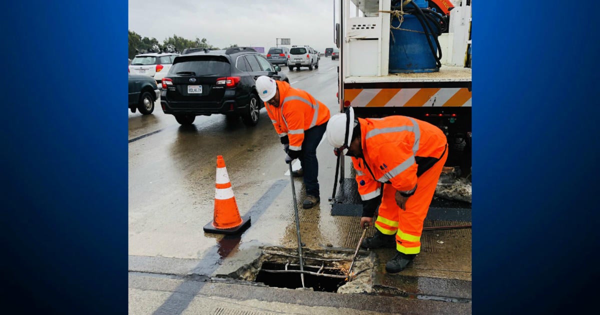 Southbound Highway 101 Lane Shut Down In South San Francisco By Hole In ...