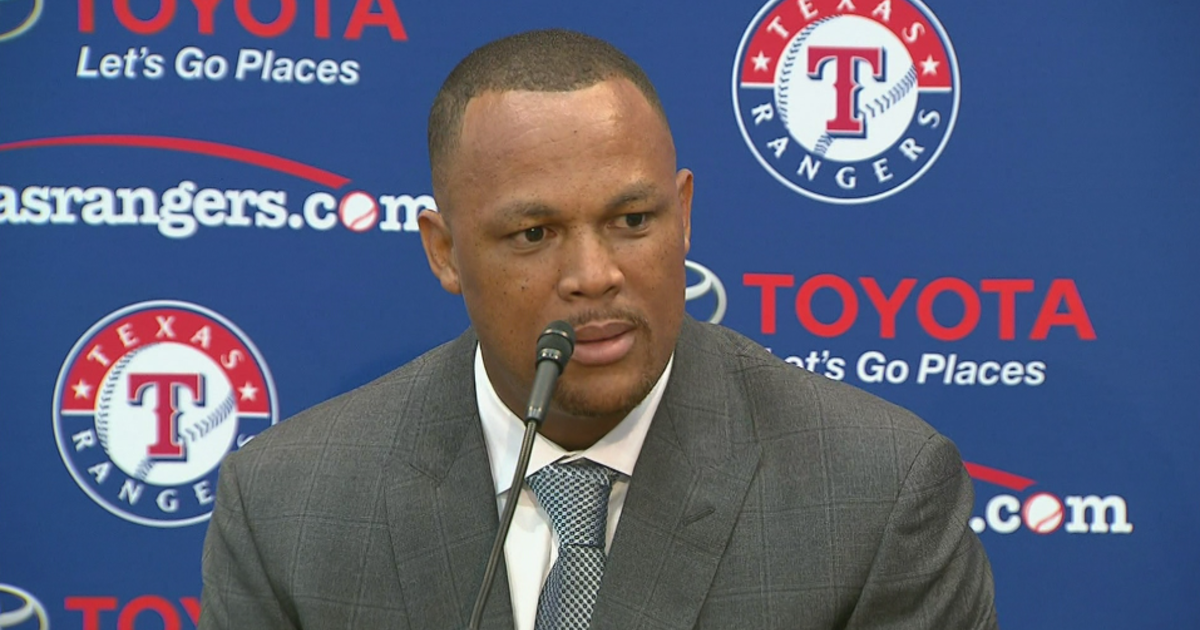 Rangers Adrian Beltre Officially Retires After 21 Seasons Cbs Texas