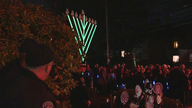 tree of life synagogue menorah lighting 