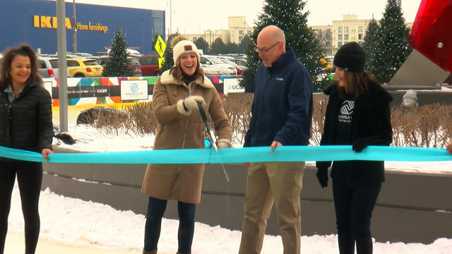 mall-of-america-ice-rink.jpg 