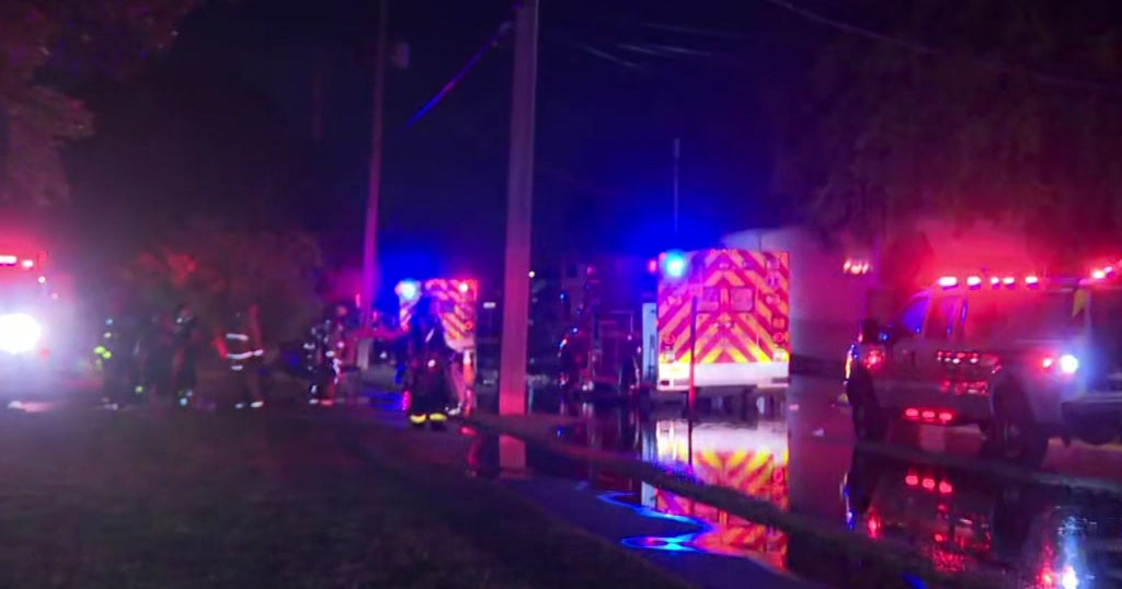 Oakland Park Storage Facility Goes Up In Flames CBS Miami