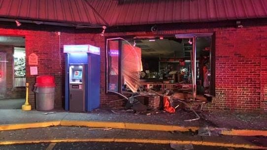 bait-shop-crash.jpg 
