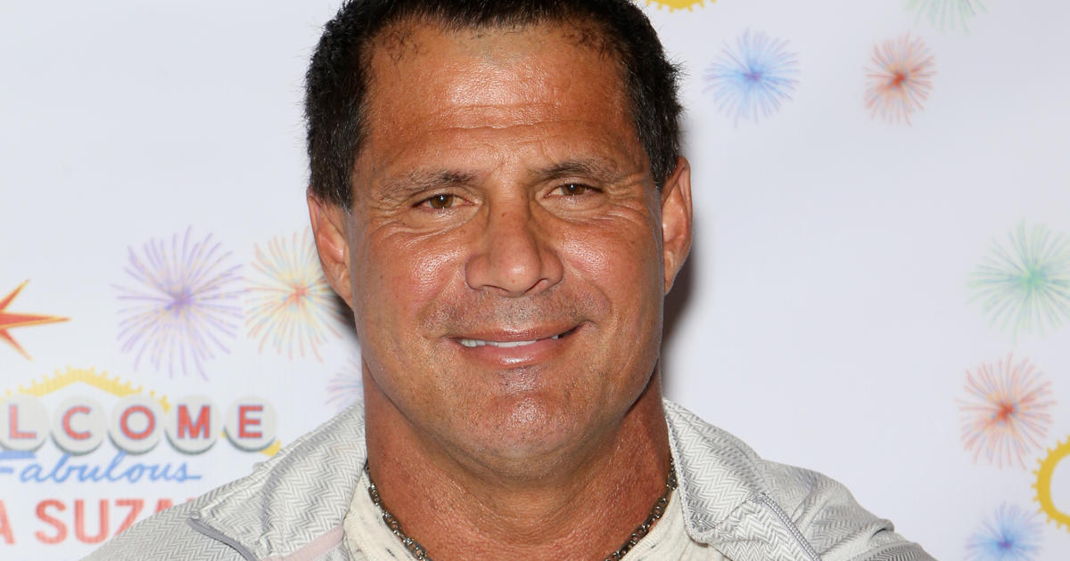 Jose Canseco volunteers to be Trump's chief of staff