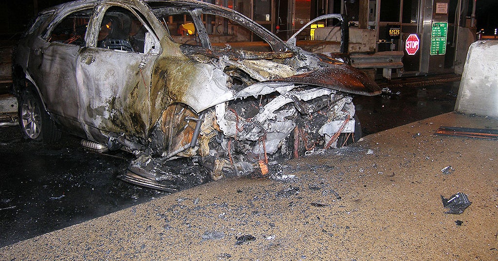 Driver Killed In EZ Pass Lane Crash At Dover, New Hampshire Toll Plaza ...