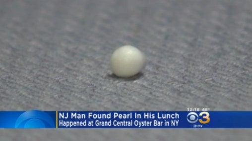 man-finds-pearl-in-lunch.jpg 