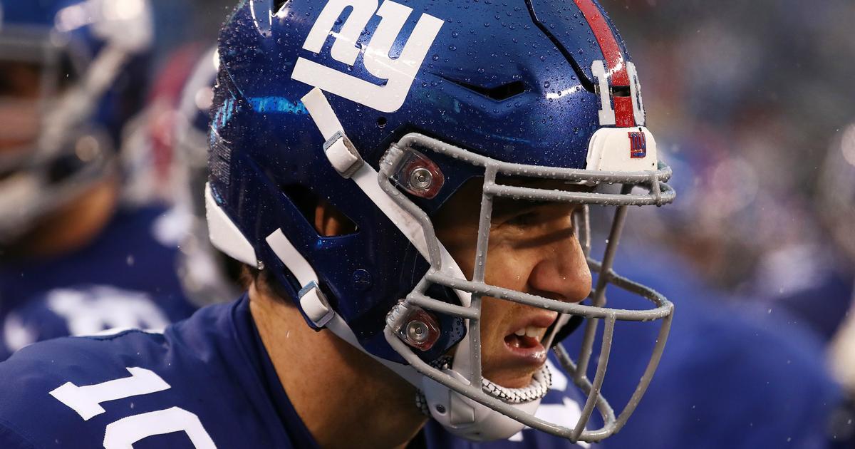 Giants young and old have deep respect for Eli Manning after