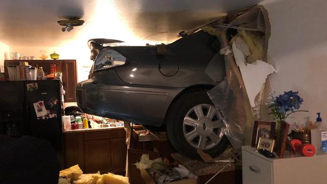 car-into-house-from-DFD-2.jpg 