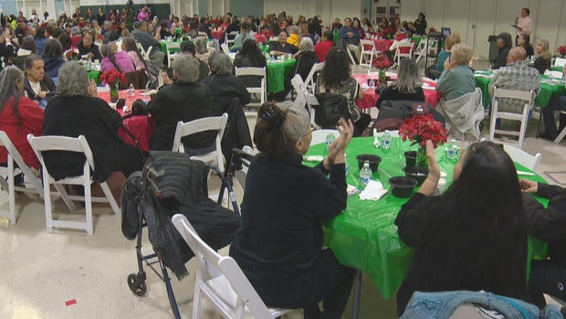 NATIVE AMERICAN CHRISTMAS 10PKG_frame_2646