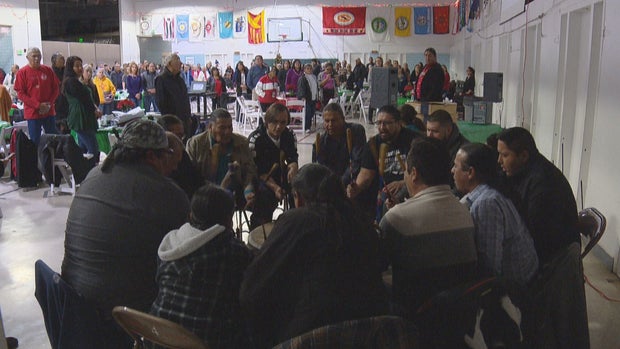 NATIVE AMERICAN CHRISTMAS 10PKG_frame_582