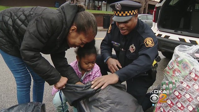 pittsburgh-police-christmas-toy.jpg 