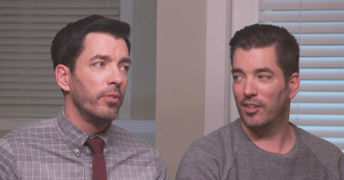 2. Property Brothers' Jonathan Scott Reveals His Natural Hair Color ... - wide 3