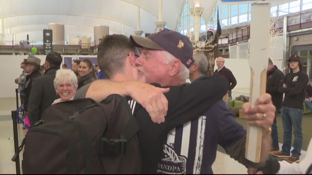 DIA HOLIDAY TRAVEL_frame_1794 