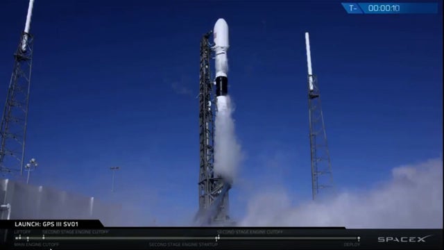 spacex.jpg 