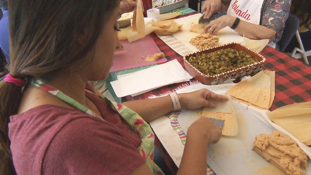 making-tamales-at-ruiz-tamalada-promo.jpg 