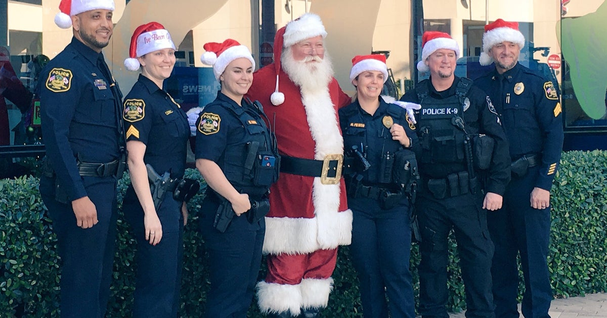 Miramar PD Brings Gifts & Smiles To Kids At Joe Dimaggio's Children's