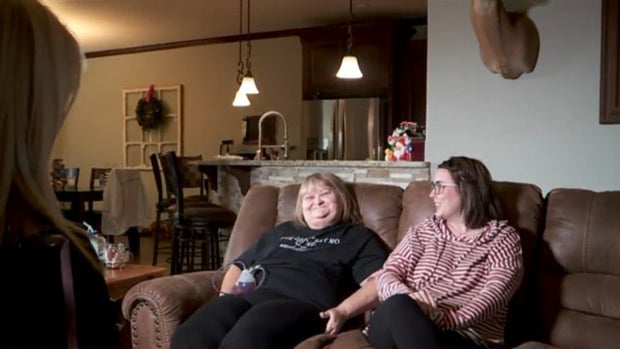 Woman in need of kidney transplant gets a surprise from coworker 