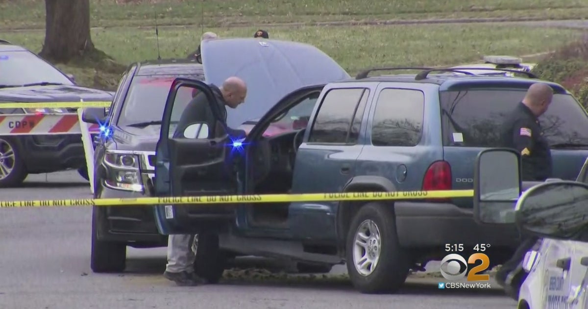 Fleeing Suspect Crashes Into Pair Of Patrol Cars In Bergen County CBS