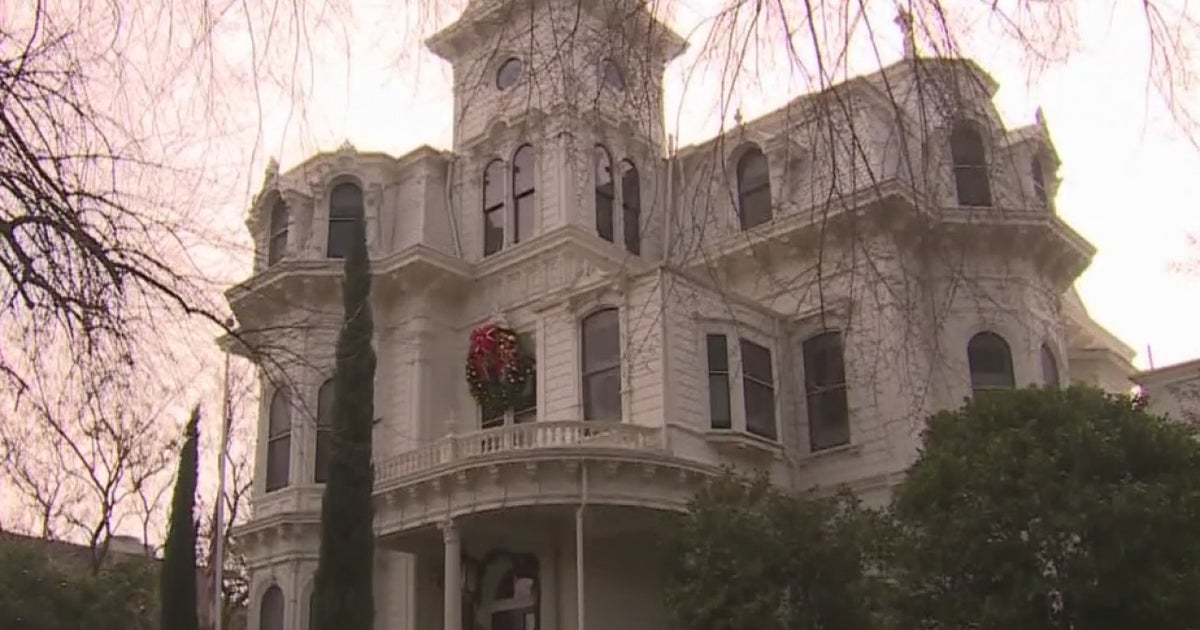 New(som) In Town: Governor-Elect's Family Moving Into Historic Governor ...