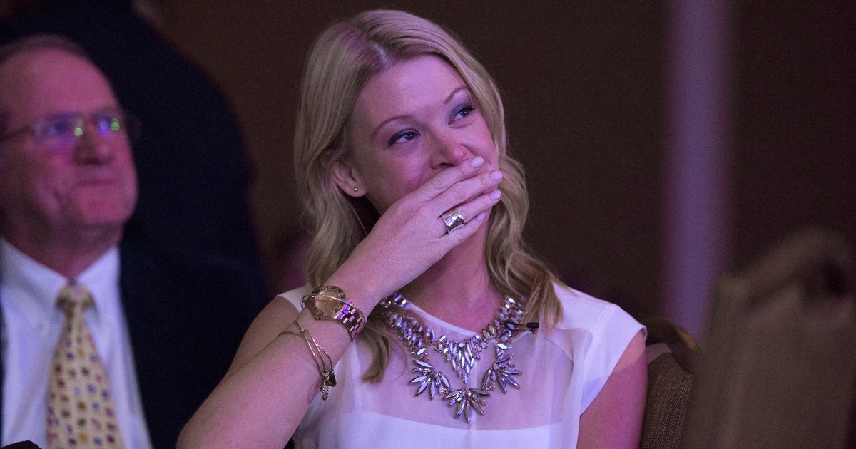 Adrianne Haslet, Boston Marathon bombing survivor who lost leg, hit by(01)