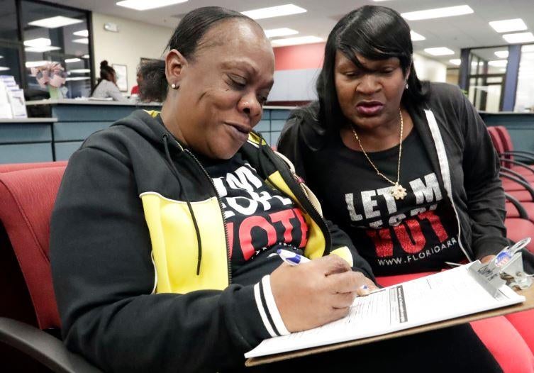 Florida Ex Felons Can Begin Registering To Vote As Amendment 4 Takes Effect Cbs News Florida Ex Felons Can Begin Registering To Vote As Amendment 4 Takes Effect Cbs News