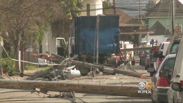 Oakland Power Lines Down (CBS) 