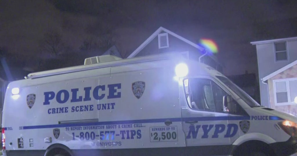 Queens Shooting Leaves 1 Man Dead, Another Critically Hurt - CBS New York