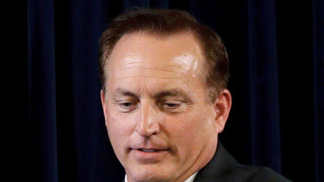 Iowa Secretary of State Paul Pate collects ballots during Iowa's Electoral College vote at the Statehouse in Des Moines, Iowa, Dec. 19, 2016. 