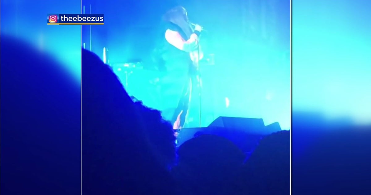 Erykah Badu Defends Praying For R. Kelly; 'I Want Healing For You And