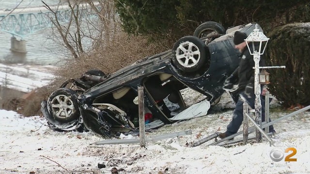 west-mifflin-rollover-crash.jpg 