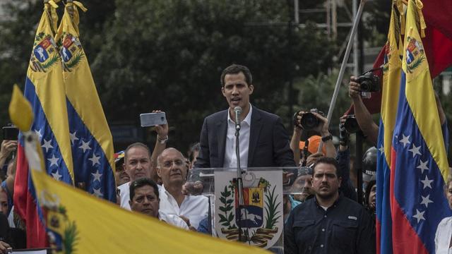 venezuela-guaido-1087685874.jpg 